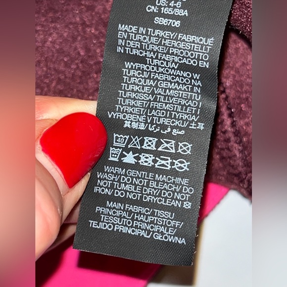 SWEATY BETTY Sweatshirt Altitude Thermal Half SNAP Plum Red Side Zippers Pockets - Picture 9 of 16